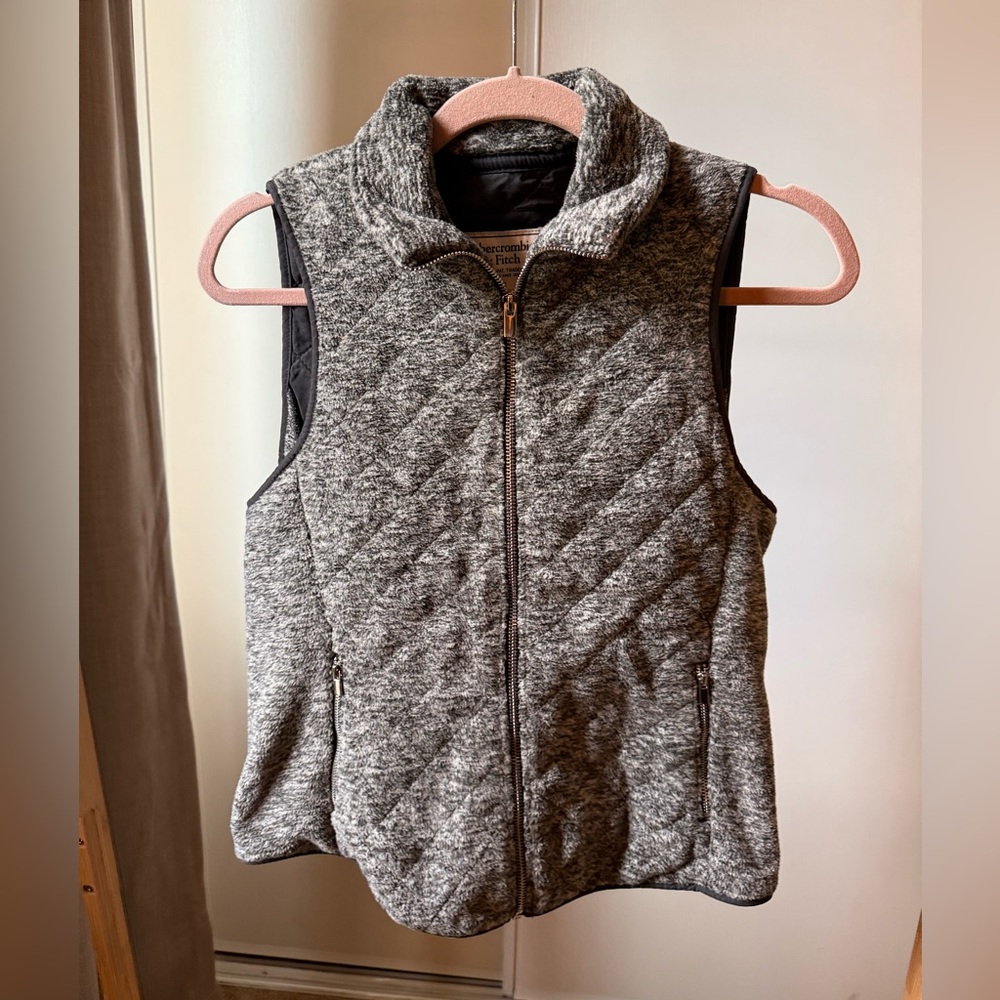 Abercrombie & Fitch Charcoal Quilted Vest